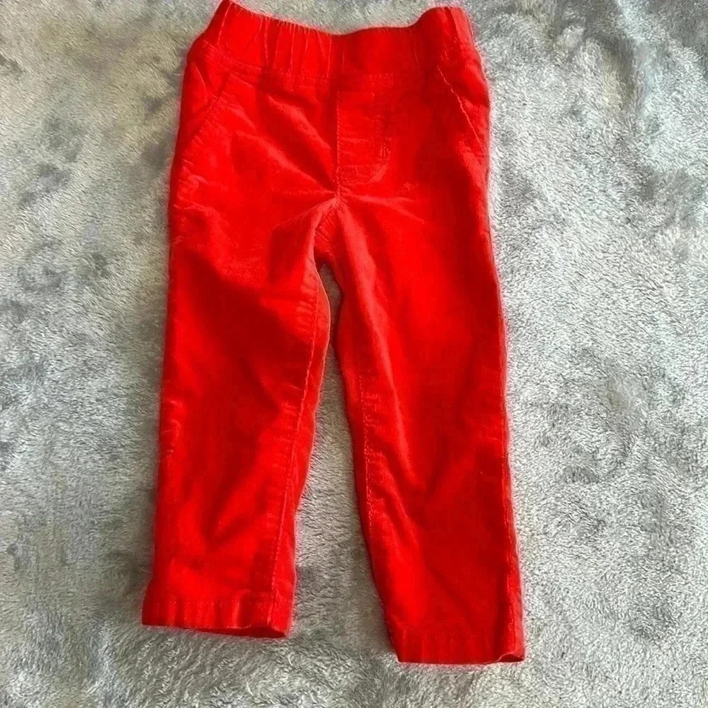🐥 Carter's - Red fine corduroy pants. Size 12  months